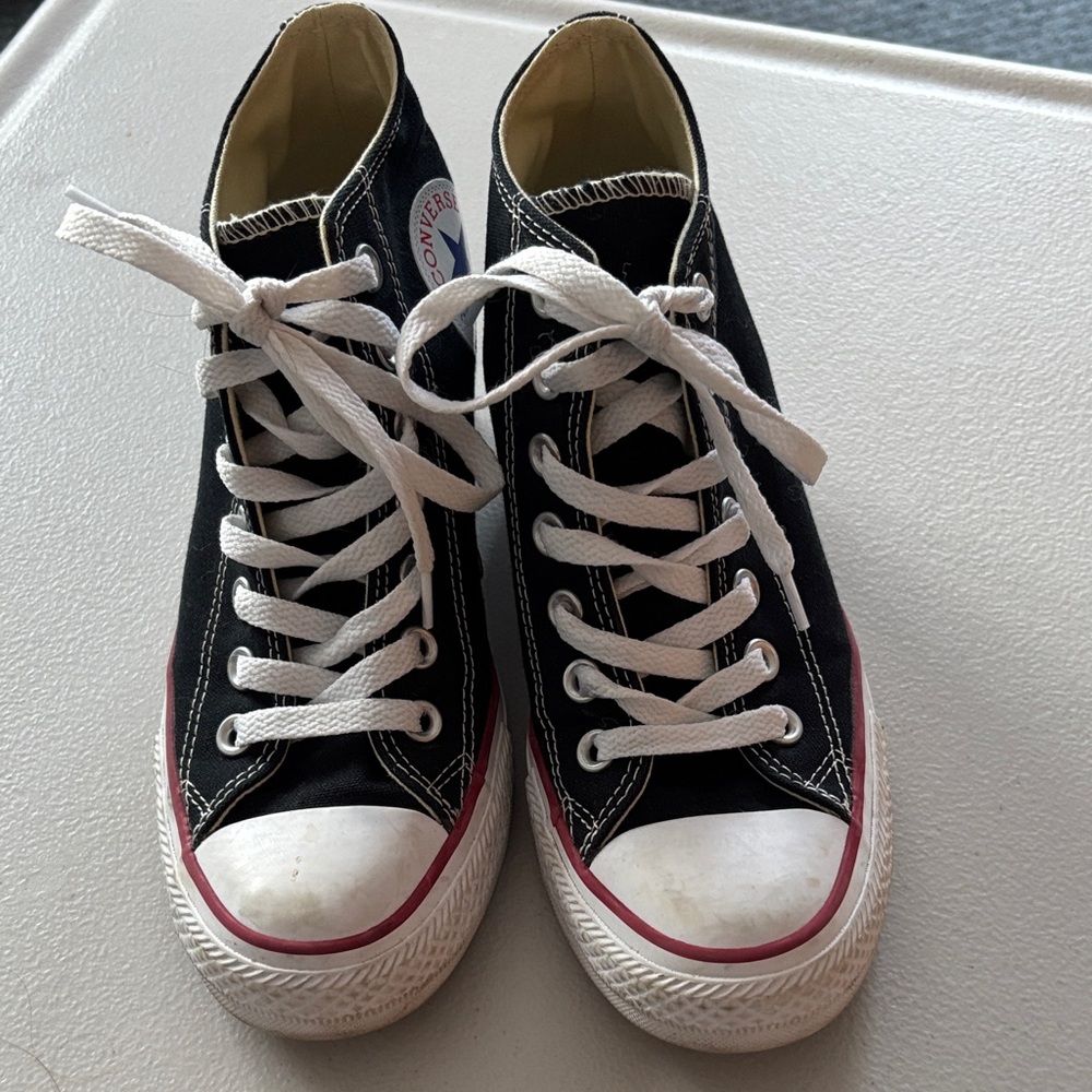 Chuck Taylor Converse Black and White High-Tops hidden wedge heel women’s 7
